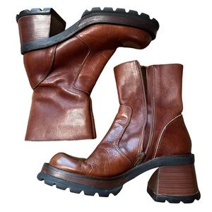 Size 9 Steve Madden vintage chunky platform boots brown leather